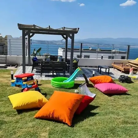 2 Person, With Shared Pool - Awz 253, 1 *