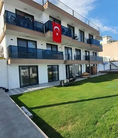 2 Person, With Shared Pool - Awz 253, 1